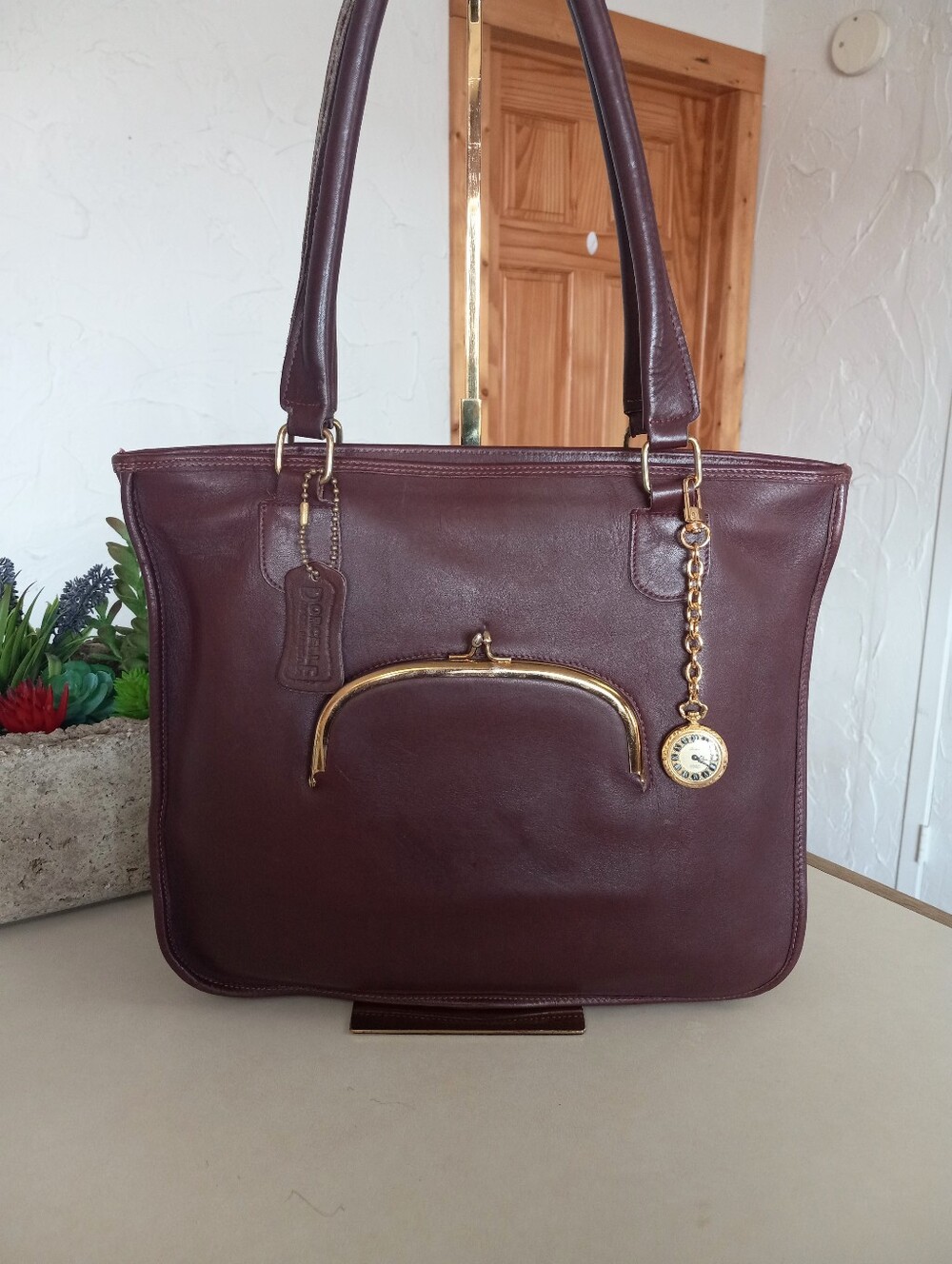 Dorcelle 1980s Zip-Top, Kisslock, Shoulder Bag, Mahogany, Made In The USA.